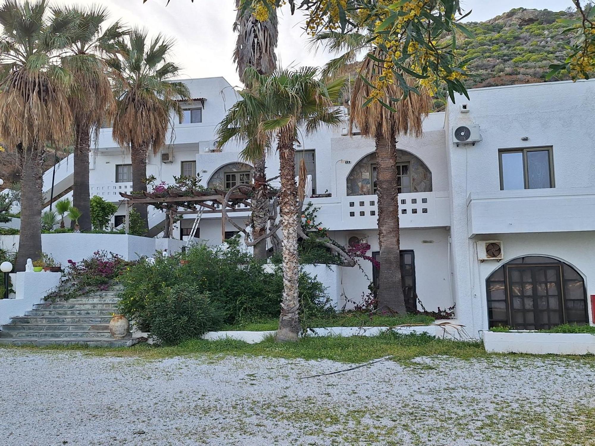 Delfini Apartments Kíssamos Esterno foto